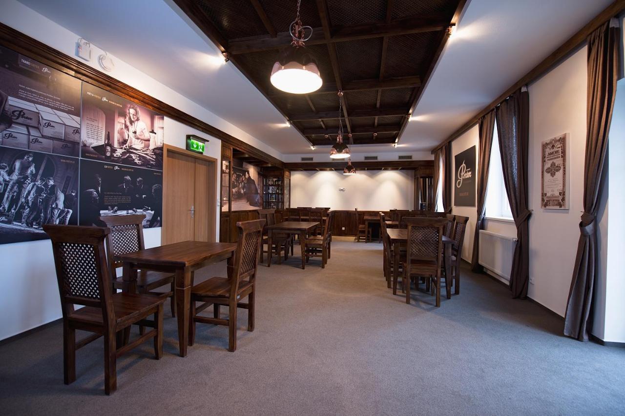 Hotel Slavia Svitavy Esterno foto