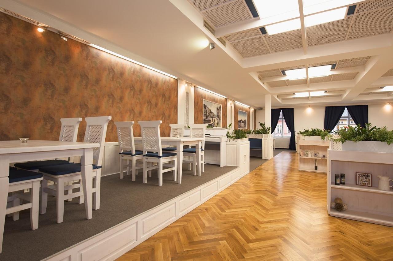 Hotel Slavia Svitavy Esterno foto